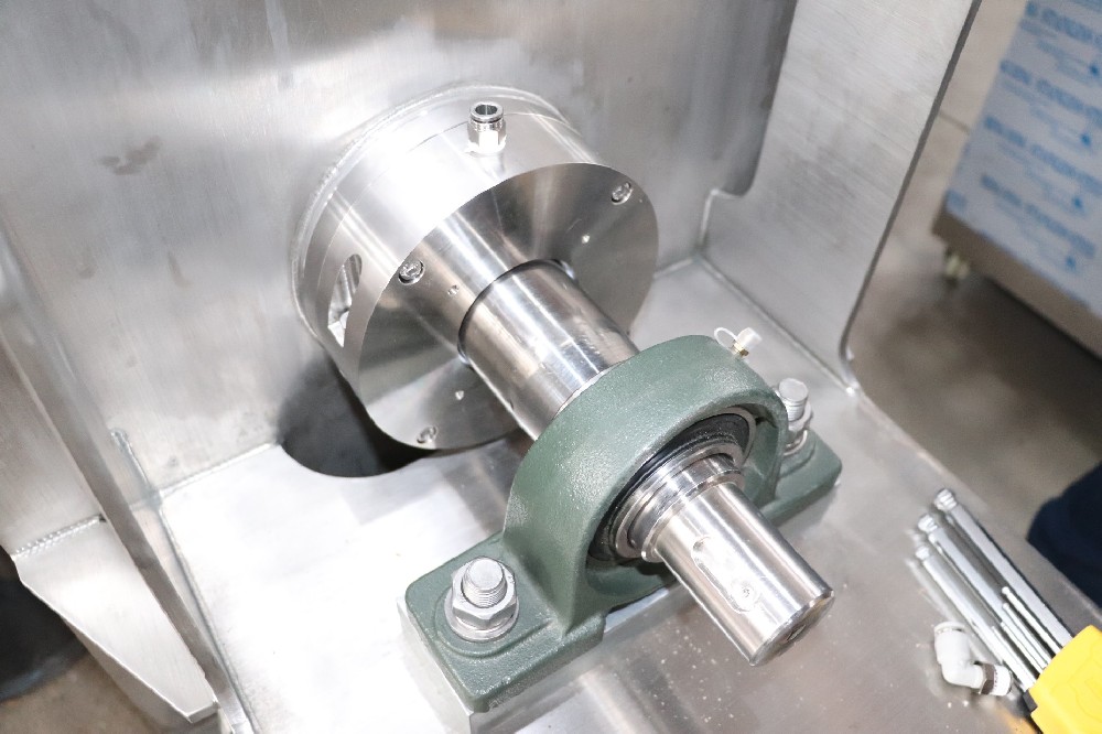 簡易操作、高效安裝！旋轉軸封助力臥式混合機設備提升···